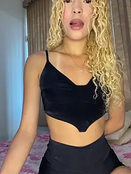 loirinha atrevida online show from April 2026 04:44:01 PM