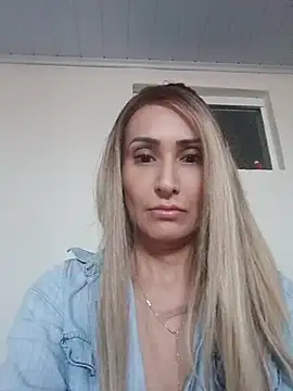 anajulia10 online show from July 2026 08:09:02 PM