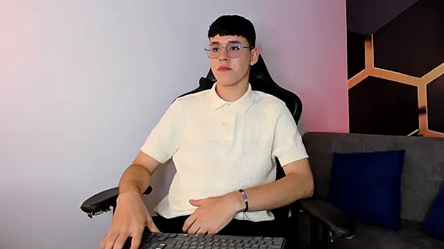 Snapshot of IanBlake_ chatting on March 2026 09:11:02 PM IanBlake online show from March 2026 09:11:02 PM