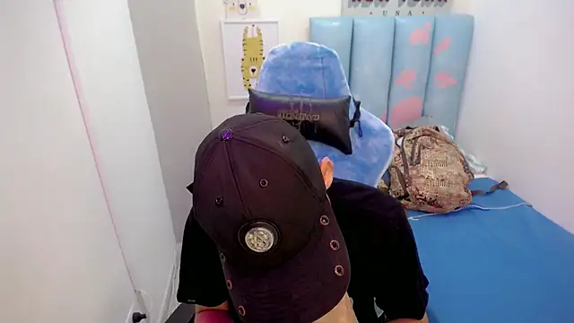 Snapshot of Houston_bby_ chatting on February 2026 08:41:02 PM Houston bby online show from February 2026 08:41:02 PM