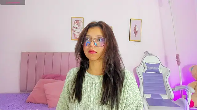 Zoow bluussh online show from April 2026 12:00:01 PM