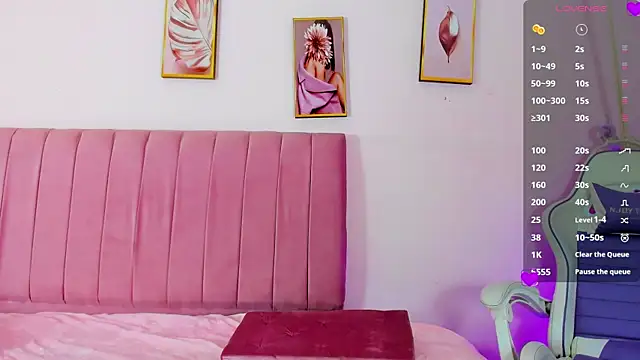 Zoow bluussh online show from March 2026 12:06:02 PM