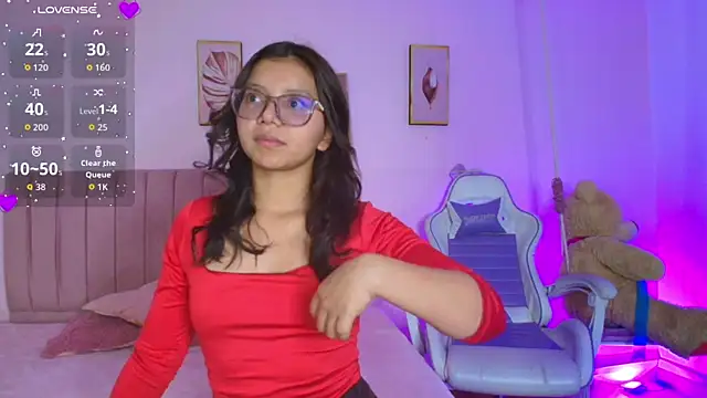 Zoow bluussh online show from March 2026 02:43:01 PM