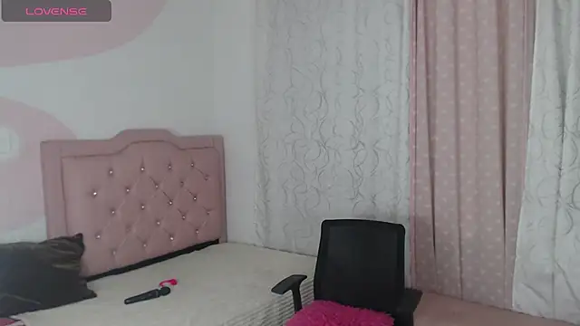 Lana C online show from July 2026 10:38:01 AM