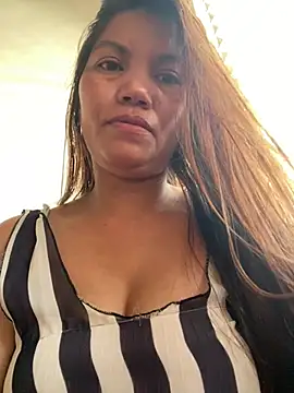 yum330 online show from May 2026 01:00:02 AM