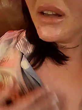 Kandi-kiss online show from April 2026 09:39:33 PM
