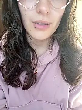 Sweett Karol online show from March 2026 02:04:02 AM