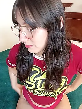 Sweett Karol online show from April 2026 06:25:02 PM