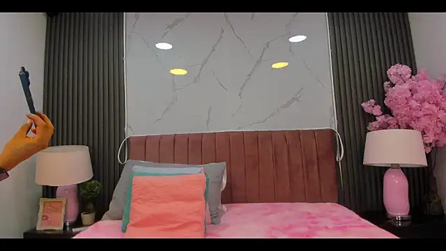 Rynnaa online show from March 2026 03:40:02 AM