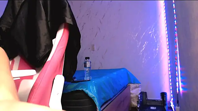 alison smith0622 online show from May 2026 10:25:02 PM