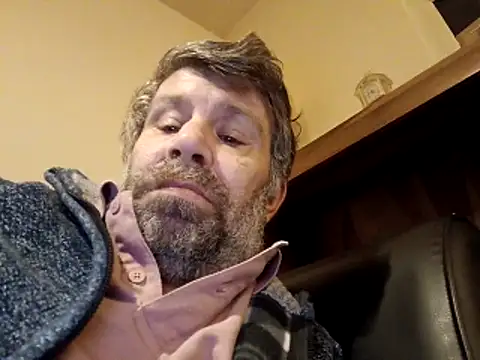 stud2512 online show from February 2026 07:25:01 PM