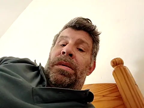 stud2512 online show from April 2026 11:25:02 AM