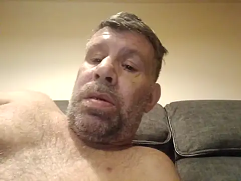 stud2512 online show from May 2026 08:56:02 PM