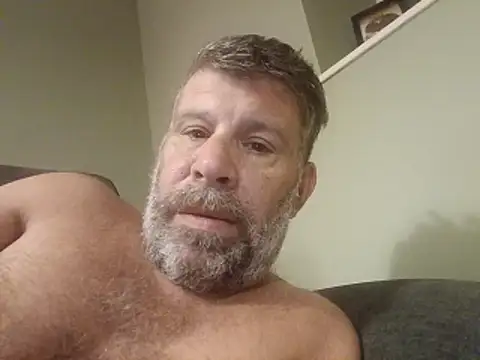 stud2512 online show from May 2026 09:00:01 PM