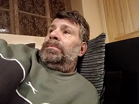 stud2512 online show from April 2026 09:39:33 PM