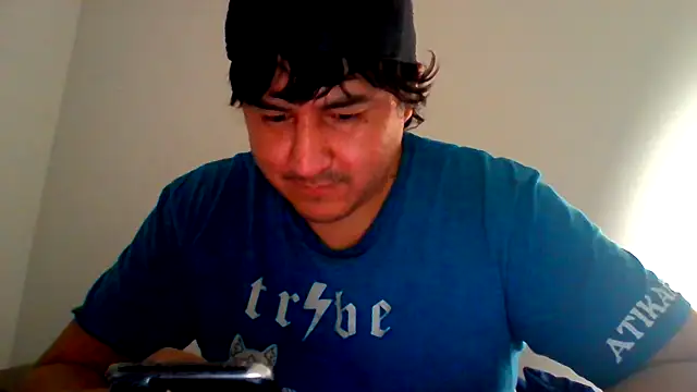 Snapshot of Bouncywarrior chatting on March 2026 04:15:01 AM Bouncywarrior online show from March 2026 04:15:01 AM