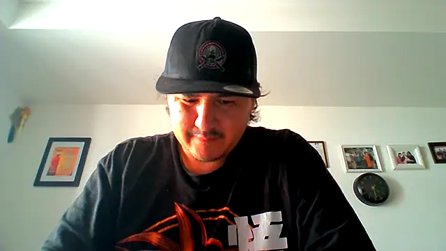 Snapshot of Bouncywarrior chatting on March 2026 08:31:02 PM Bouncywarrior online show from March 2026 08:31:02 PM