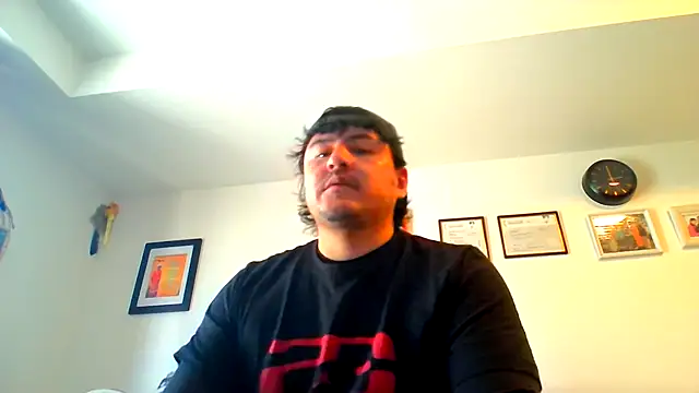 Snapshot of Bouncywarrior chatting on March 2026 08:01:02 PM Bouncywarrior online show from March 2026 08:01:02 PM