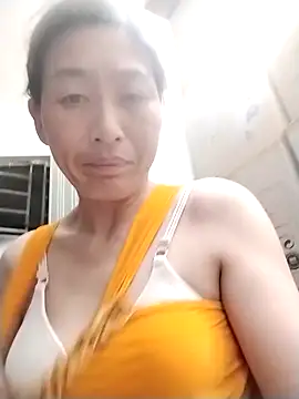 lris-Beauty77 online show from March 2026 09:11:01 PM