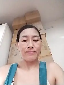 Snapshot of lris-Beauty77 chatting on April 2026 02:51:02 PM lris-Beauty77 online show from April 2026 02:51:02 PM