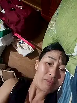 Snapshot of lris-Beauty77 chatting on February 2026 02:41:01 PM lris-Beauty77 online show from February 2026 02:41:01 PM