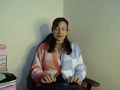 Snapshot of ivonnahills chatting on February 2026 11:38:02 PM ivonnahills online show from February 2026 11:38:02 PM