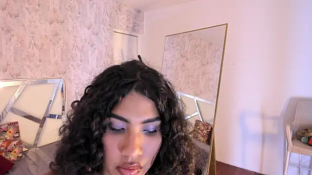 soffiene online show from March 2026 04:02:01 AM