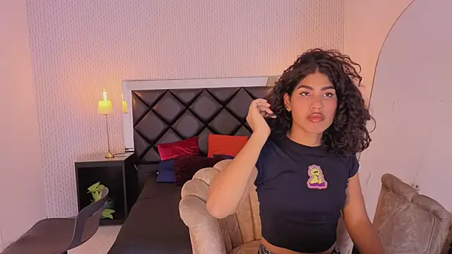 soffiene online show from February 2026 04:12:02 AM