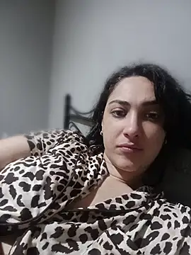 Snapshot of lagatitacantabra chatting on April 2026 11:42:01 PM lagatitacantabra online show from April 2026 11:42:01 PM