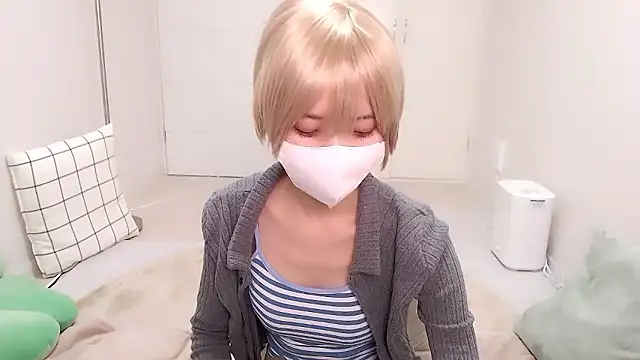 Snapshot of -Hayate- chatting on February 2026 06:24:02 AM -Hayate- online show from February 2026 06:24:02 AM