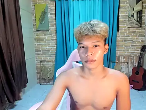 Snapshot of Nick_cummer12 chatting on June 2026 04:50:01 AM Nick cummer12 online show from June 2026 04:50:01 AM