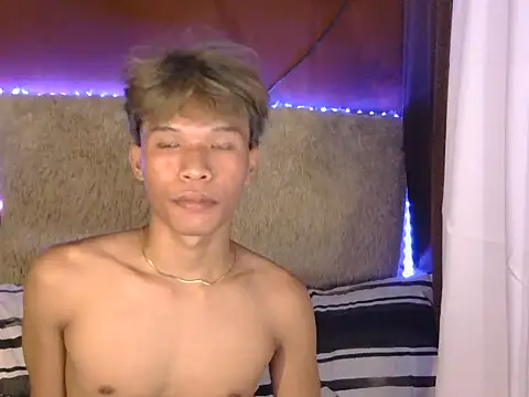 Nick cummer12 online show from April 2026 01:34:02 PM