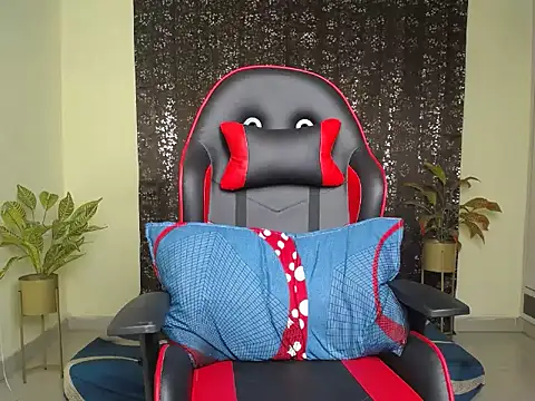 Snapshot of Ishq_Fever chatting on April 2026 06:36:02 AM Ishq Fever online show from April 2026 06:36:02 AM