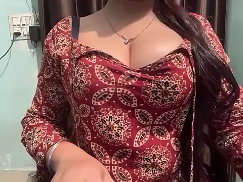 Avneet kaurr1 online show from April 2026 10:14:01 PM