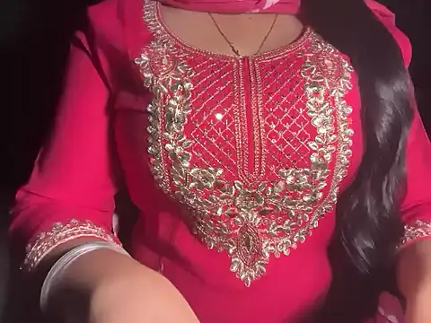 Avneet kaurr1 online show from April 2026 06:37:02 AM