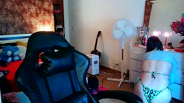 Lilbadmiaxo online show from March 2026 05:39:02 PM