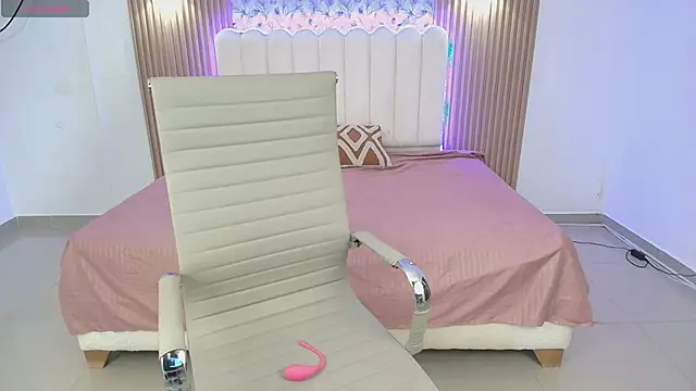 allyson nahid online show from April 2026 12:10:02 PM