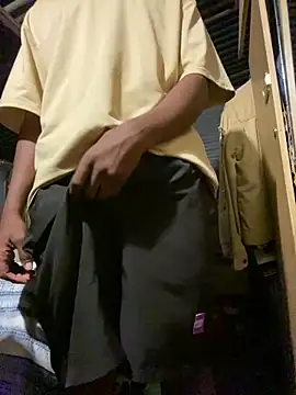 Snapshot of itsbussin80 chatting on March 2026 05:36:02 PM itsbussin80 online show from March 2026 05:36:02 PM