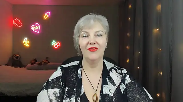 Mary-Leee online show from March 2026 01:13:01 PM