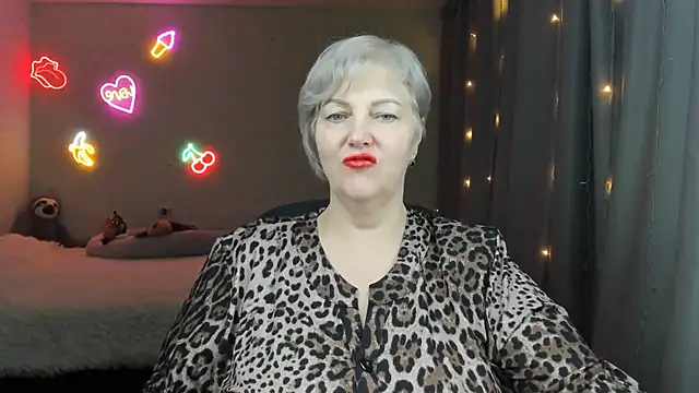 Mary-Leee online show from April 2026 05:41:02 PM