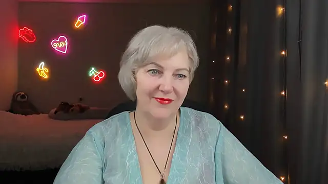 Mary-Leee online show from April 2026 04:25:01 AM