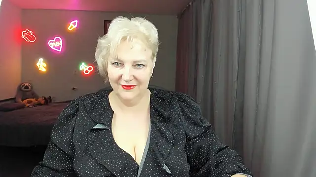 Mary-Leee online show from May 2026 06:56:02 AM