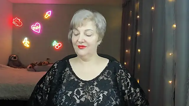 Mary-Leee online show from April 2026 02:40:01 PM