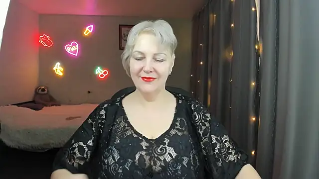 Mary-Leee online show from May 2026 03:04:02 PM
