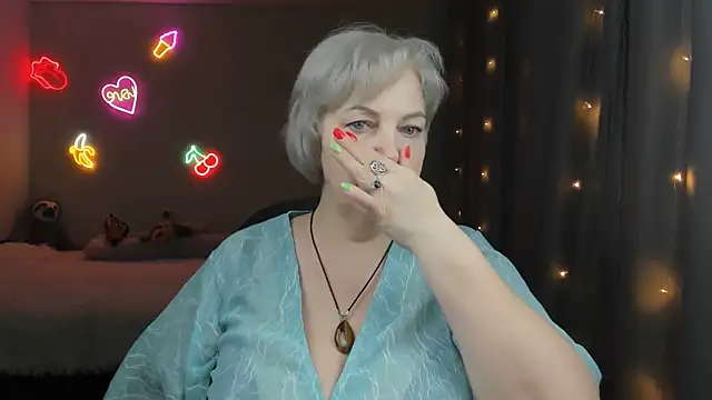 Mary-Leee online show from April 2026 09:05:01 AM