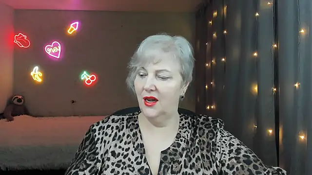 Mary-Leee online show from March 2026 05:13:01 PM