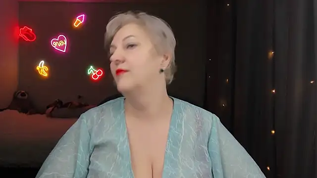 Mary-Leee online show from April 2026 07:46:01 AM