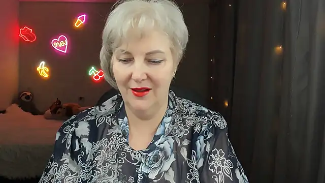 Mary-Leee online show from April 2026 01:29:02 PM