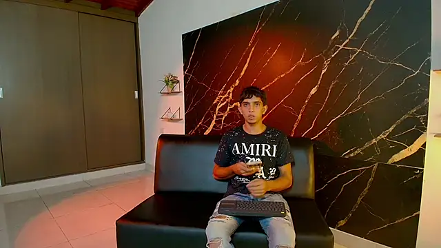 Snapshot of thiago_moreno chatting on February 2026 12:38:01 PM thiago moreno online show from February 2026 12:38:01 PM