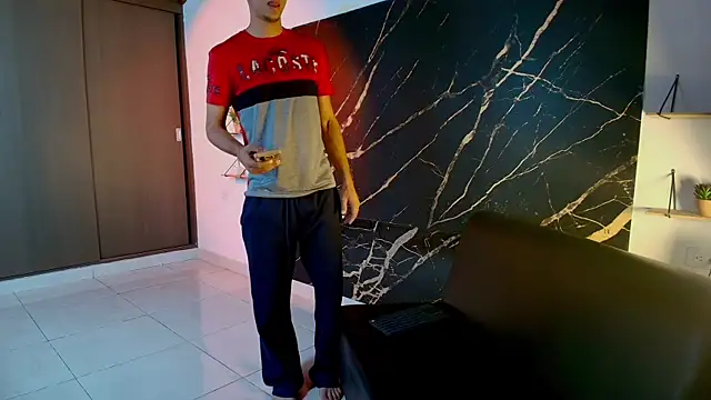 Snapshot of thiago_moreno chatting on March 2026 12:16:01 PM thiago moreno online show from March 2026 12:16:01 PM